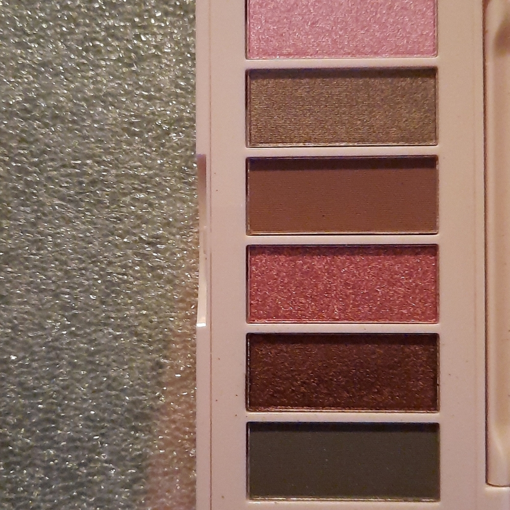3/$15 makeup!!!! Coloured Raine palette - Picture 2 of 4